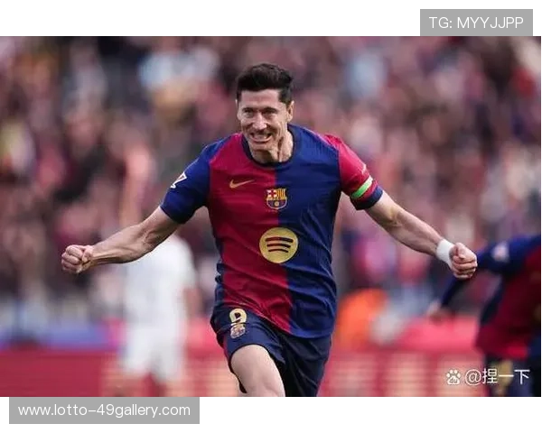 足球女神闪耀赛场 展现超凡技艺与无限魅力 引领全球球迷热潮